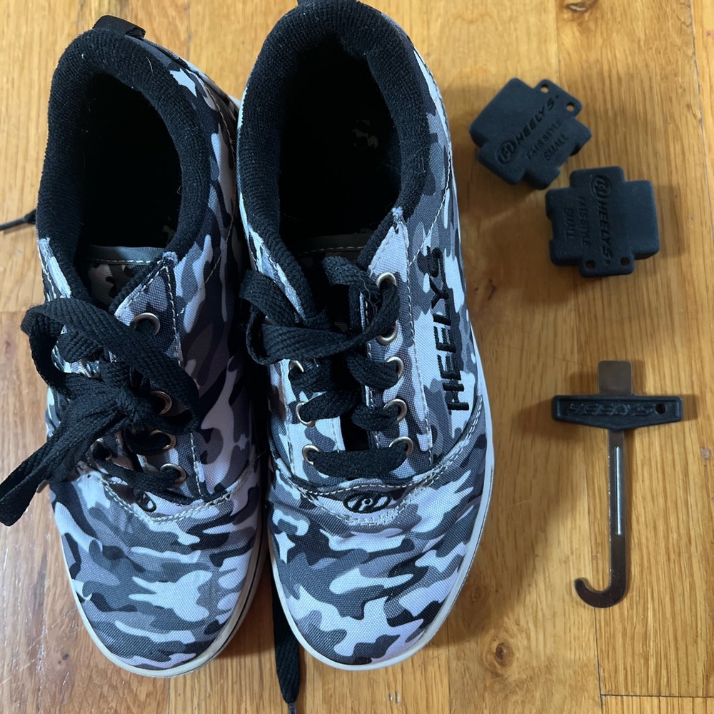 Heelys Kids Camouflage Shoes with Wheels - Black and White